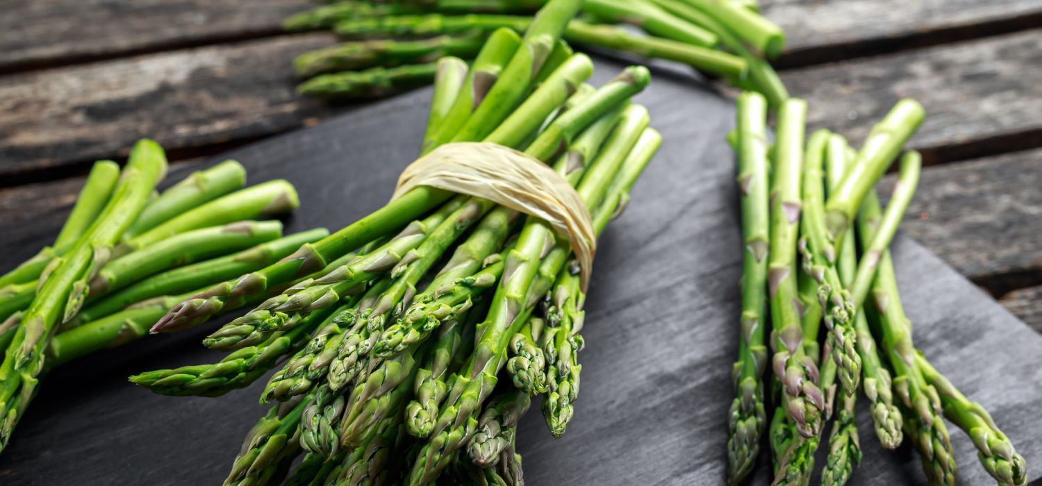 a few bunches of asparagus